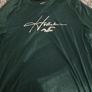 Hollister long sleeve T-shirt Green and white